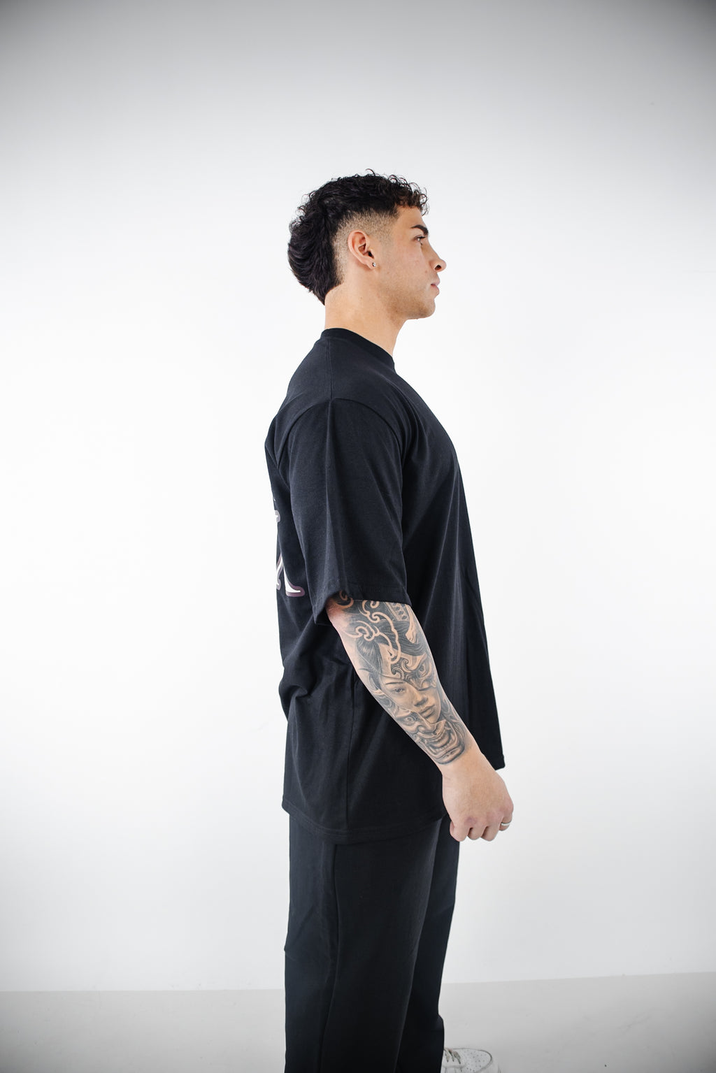 Polera Oversize Chapter XXX - Negra