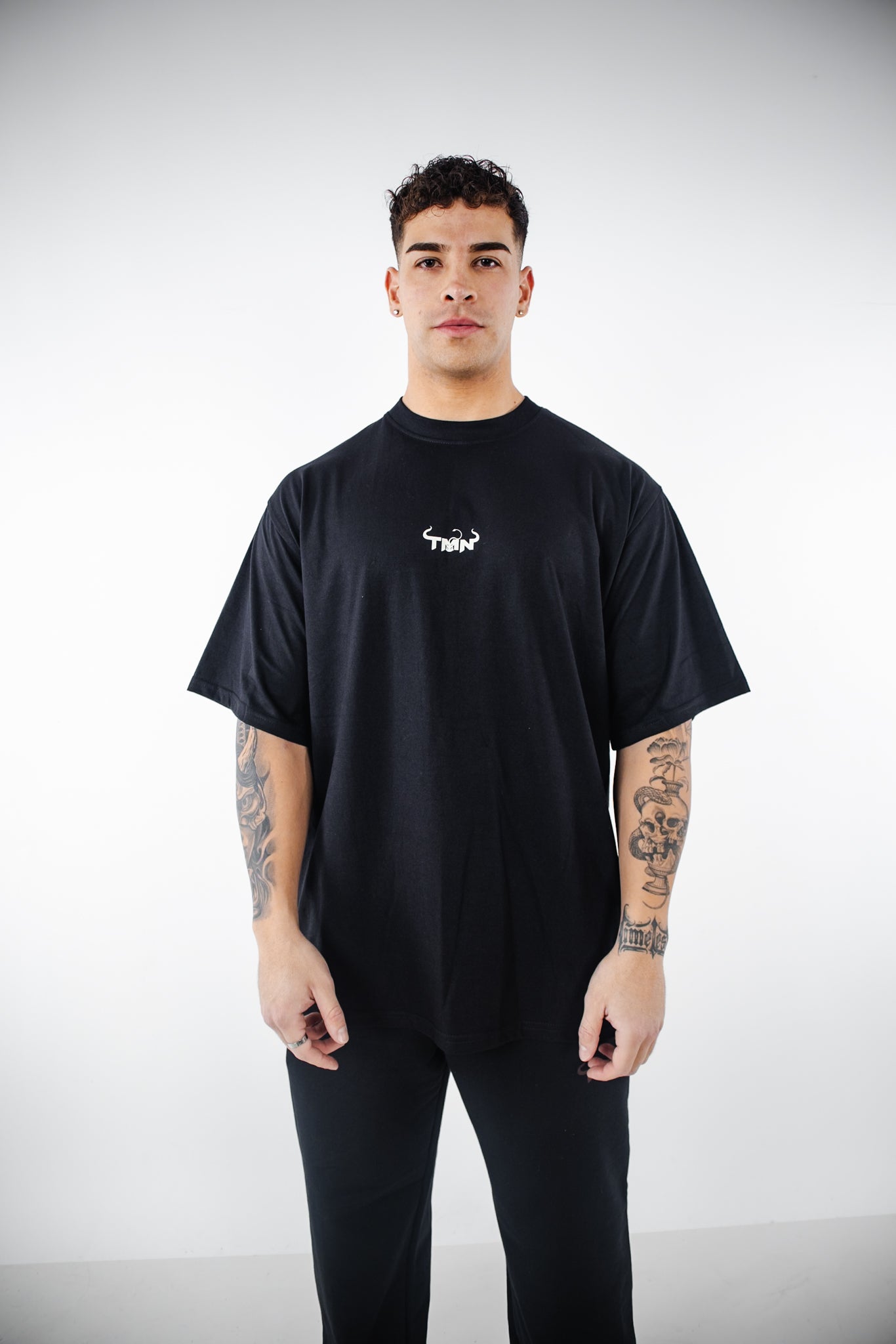 Polera Oversize Chapter XXX - Negra
