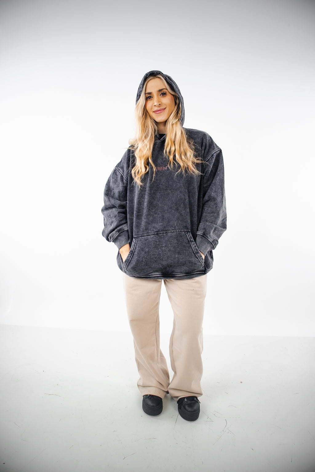 Polerón Cherry Acid Wash Mujer
