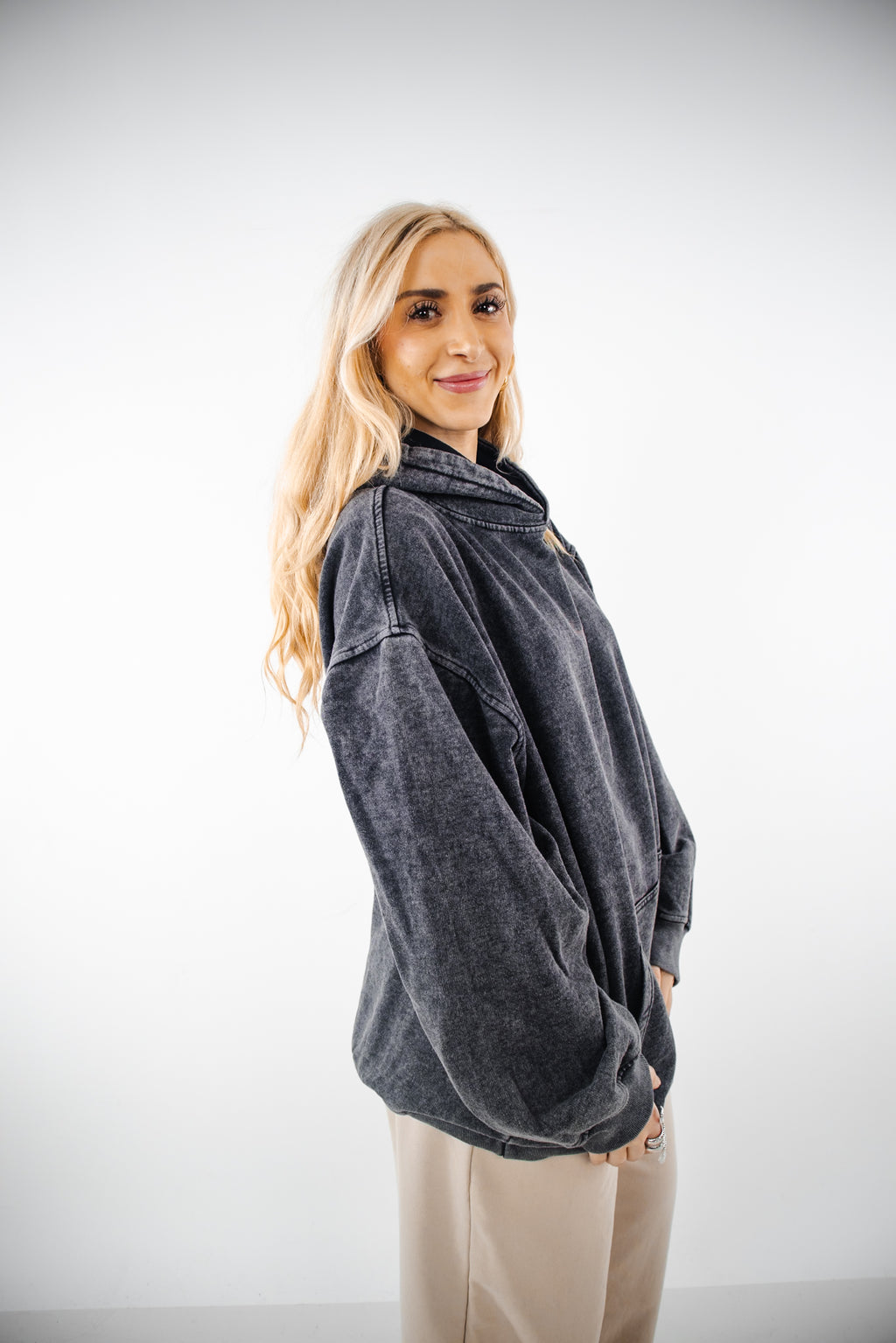 Polerón Cherry Acid Wash Mujer